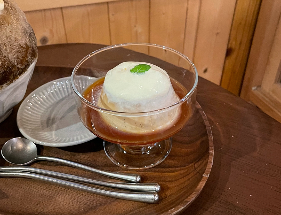台南安平美食｜小島飲刨 在花草秘境中的風格小店 用台灣在地食材的創意日式刨冰